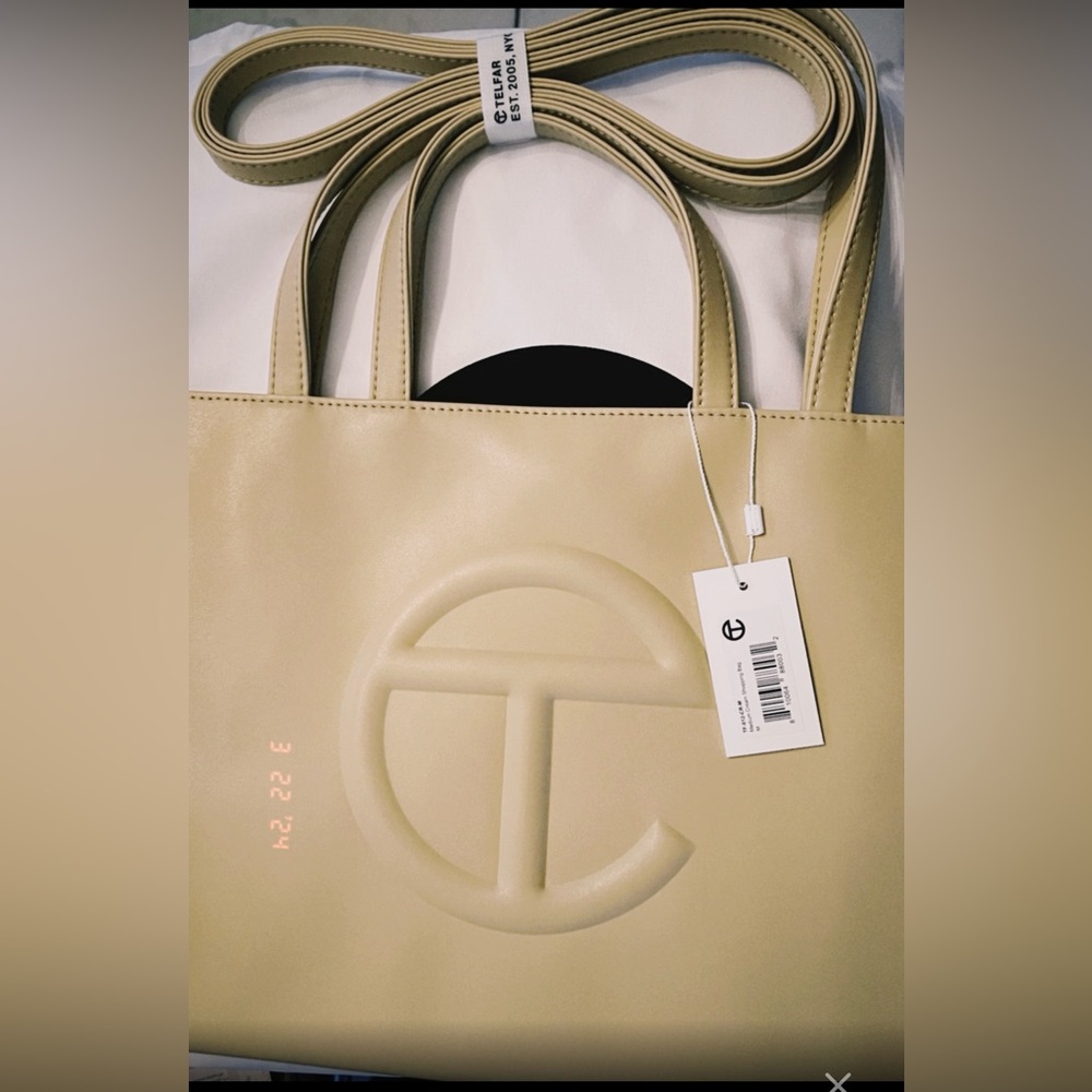 Medium Telfar Cream Shopping Bag